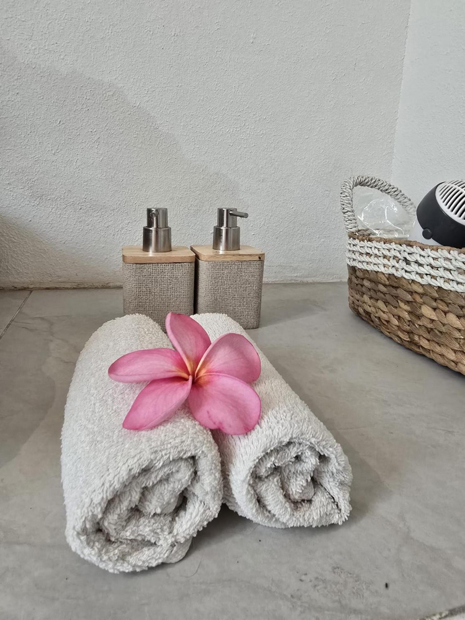 Little Elephant Cottage Gili Trawangan Buitenkant foto